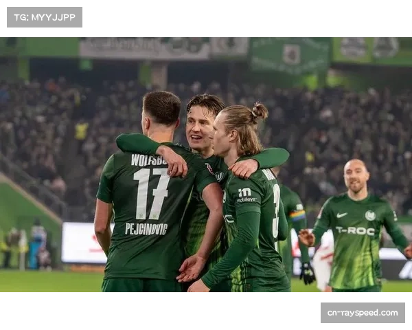 佩伊契诺维奇帽子戏法,成狼堡虽败犹荣亮点 佩伊契诺维奇帽子戏法,成狼堡虽败犹荣亮点